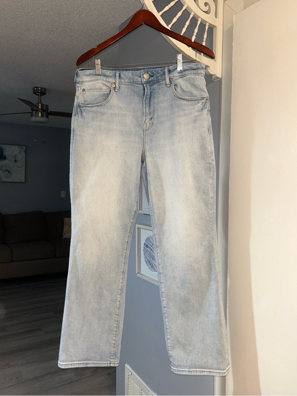 American Eagle Outfitters Men’s Original Bootcut Light Blue Jeans Size 34